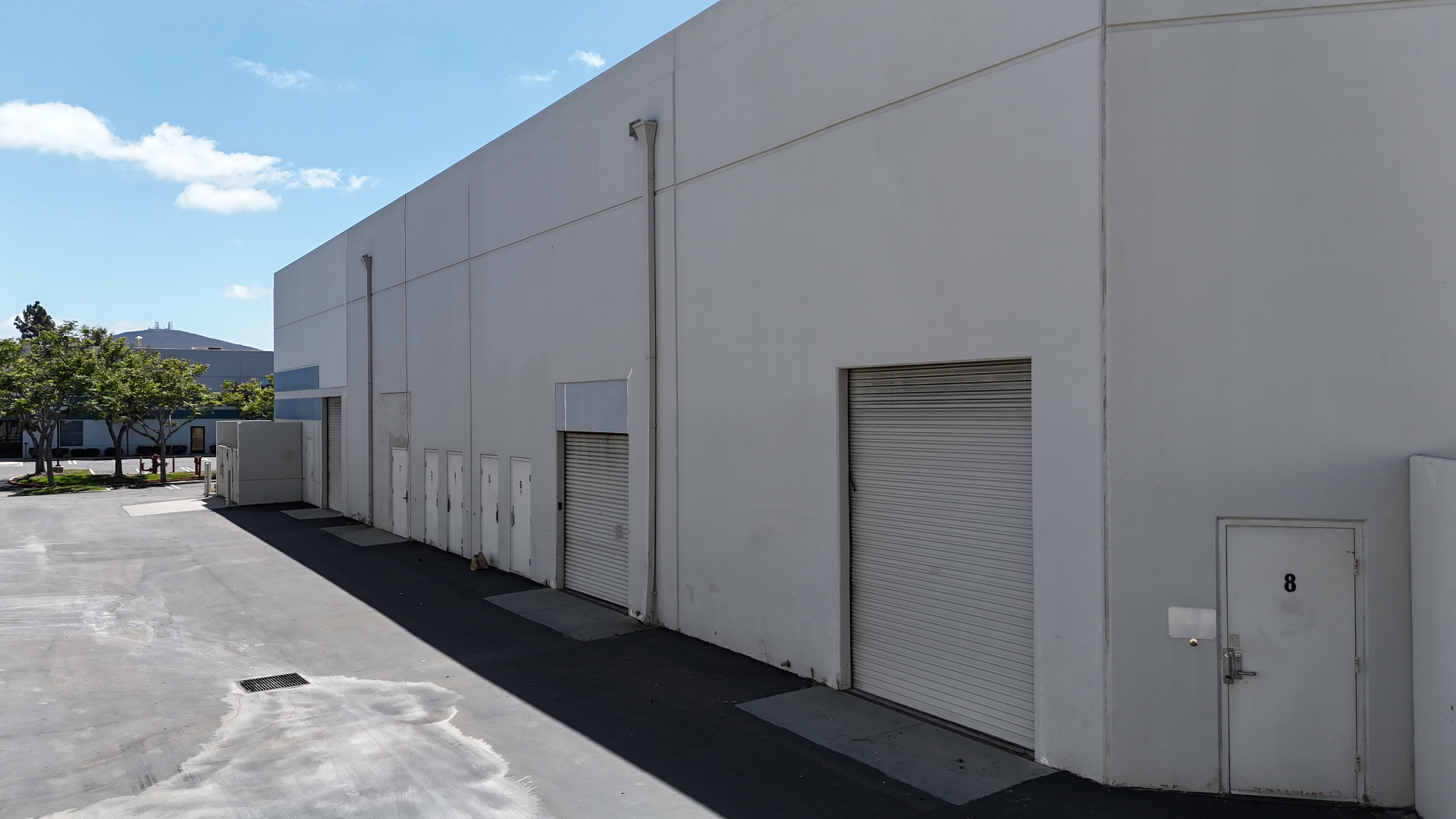 Rear warehouse and roll-up doors